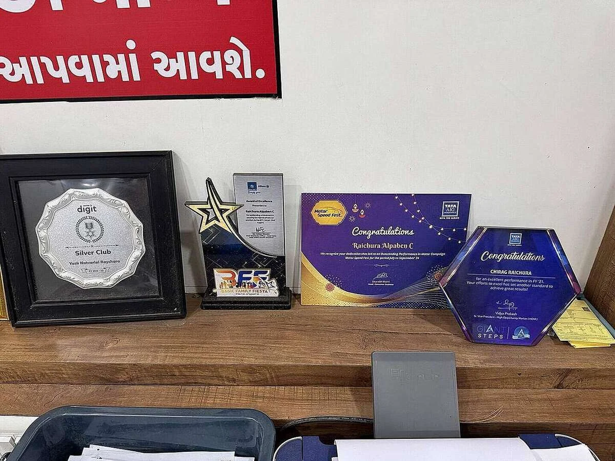 Chirag Auto Advisors office interior